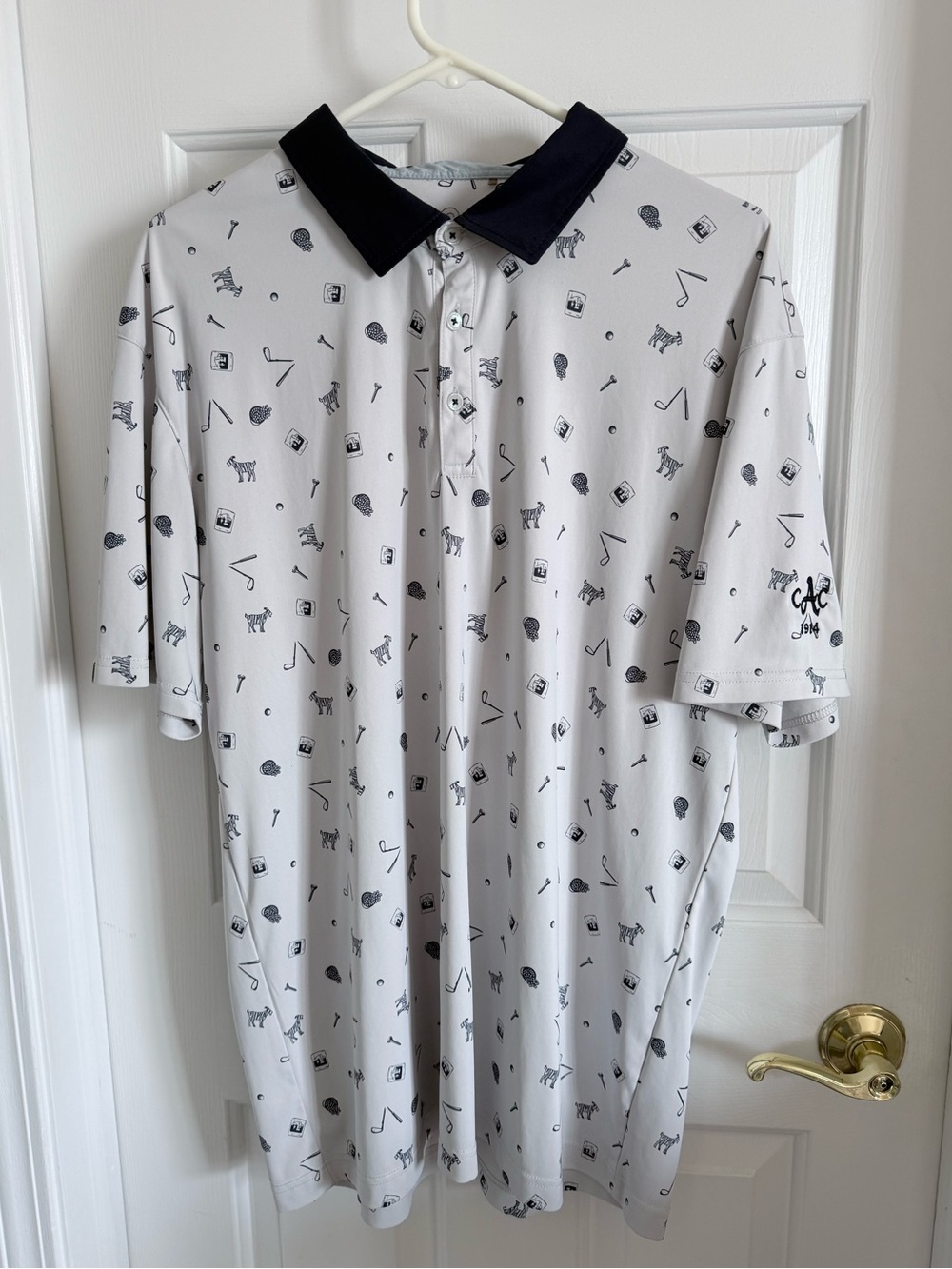 Swannies x Aurora Golf Club Men's Short Sleeve Golf Polo with Navy Collar EUC XL